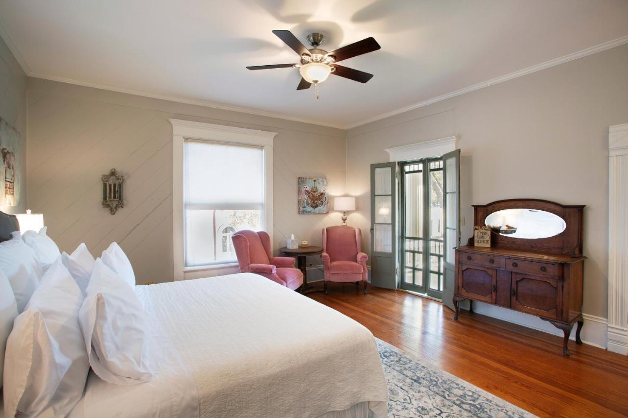 Katy House Bed And Breakfast Smithville Exteriör bild
